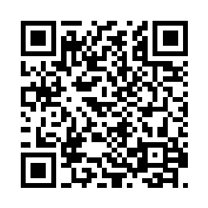 巨大的山脉围住方圆5千公里的一个平原二维码生成