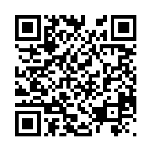 巨大的痛苦和失望之色呈现在他的脸上二维码生成