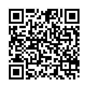 巫行云跟在范筱梵的身后向正中的石屋走过去二维码生成