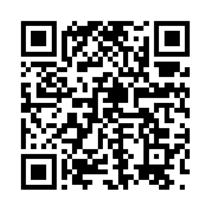 已经挪到副驾驶的孩子头上新缠了圈绷带二维码生成