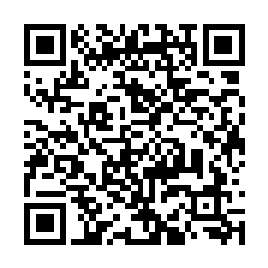 已经有七八辆装甲越野车被金牙老大掀翻或者炸飞二维码生成