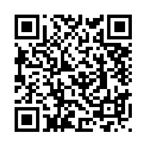 已经被修者们整理空出来的空地处二维码生成