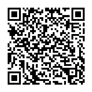 巴克从他有限的角度广泛观察到无力靠在墙根屋檐下的人就有数十个二维码生成