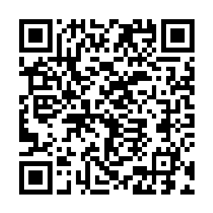 巴克突然的做了个方向盘猛然左右打死的神龙摆尾动作二维码生成