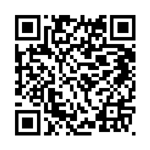 巴尔泽芬对着城市中心那显眼无比二维码生成