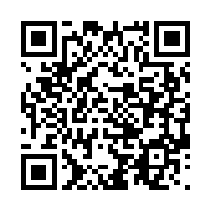 师叔心里有颇为担心的从一边伸过头来二维码生成