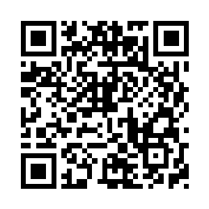 带着一丝惊骇的望着倒在地上的女子二维码生成