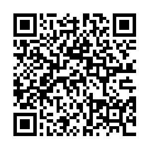 带着一大批面容肃然的银甲军队飞向星梦域进攻的方向二维码生成