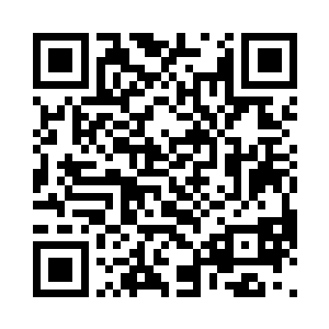 带着凤小熊和大白朝着动乱的地方走去二维码生成