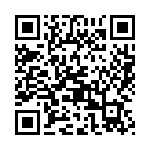 常德公主亲昵的拉着杭芷萦的双手二维码生成