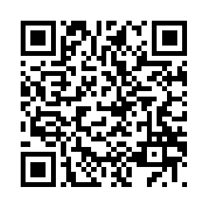 常雨泽把郑卫华的手机号输进定位仪二维码生成