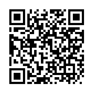 年轻人用看白痴的目光看着北辰影二维码生成