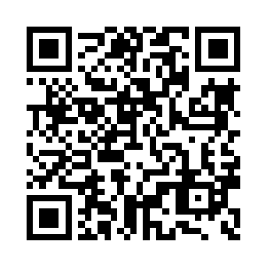 年轻的女孩此刻流露出同龄人难有的沧桑二维码生成