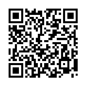 并且帮他们对付阿瑞斯的银发青年二维码生成