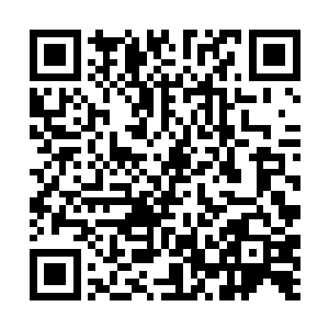 并利用霜寒剑光和镇罪古剑的角度让他身体失衡……二维码生成