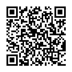 并快若闪电捂住萧黎的嘴与再次点了萧黎身上的穴道二维码生成