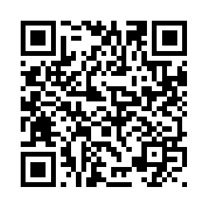 幸好另外一只手还死死扣着机舱门二维码生成