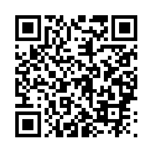 床头柜上还放着一盒刚从冰箱里拿出来的酸奶二维码生成