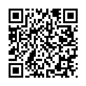 引得进出小区门口的人们纷纷侧目二维码生成