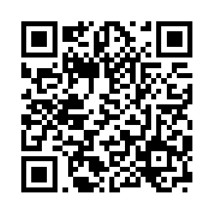 张万福帮他们将化妆间的门给掩子起来二维码生成