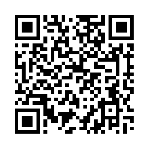 张小凡拉着姜美玲坐在了一张桌子上二维码生成