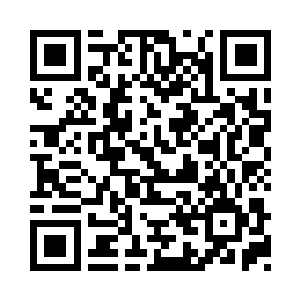 张潇晗三人一同来到一座高大建筑前的时候二维码生成