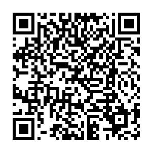 张铁已经脱掉上衣躺在了容孤院特蕾莎嬷嬷祈祷室内的一张硬板床上二维码生成