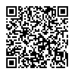 张铁毫无阻碍与意外的顺着当初一堆骑士探索神庙遗迹的原路飞出了洞穴二维码生成