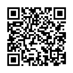 张铁用手抱着这块十多吨重的巨石二维码生成