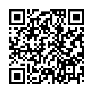 归一大神翻手取了一只晶莹剔透的玉瓶二维码生成