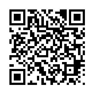 当下一行人离开了半身人隐居的湖边二维码生成