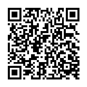 当初你不也拿枪指着劫匪帮了冷轩哥哥一个大忙吗二维码生成