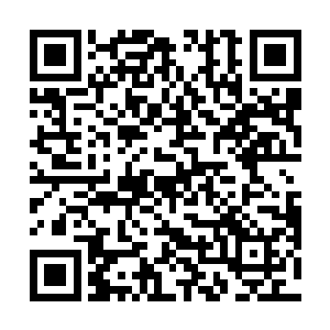 当初王绣便是以弧字诀跟同为四大宗师之一的符将甲人二维码生成