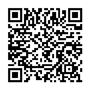 当张铁铁塔一样的身影电光流火般从黑雾中钻出二维码生成