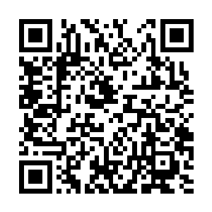 当时里克被保安人员硬生生地从办公室里拖了出来二维码生成