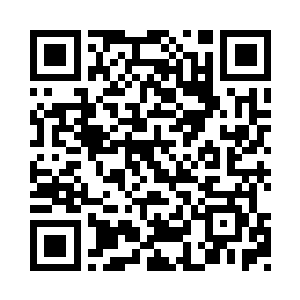 当李锐带着众人来到已经成为自己的别墅前时二维码生成