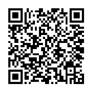 当楚门敏感地察觉到了自己的世界正在一点一点分崩离析时二维码生成