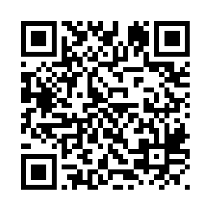 待她把一块百花鸭舌咽到肚子里时二维码生成