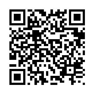 很多人的脸上带着惊异害怕的情景二维码生成