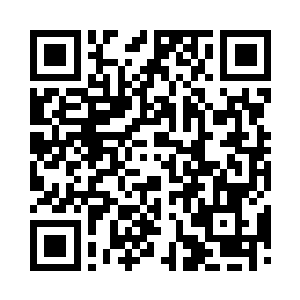 很多农夫不知所措地看着天空上的恐怖景象二维码生成