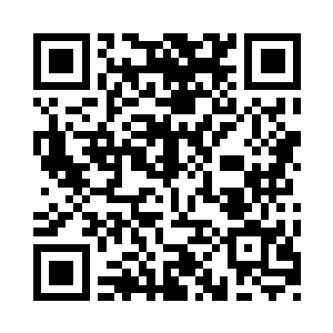 微微歪过头正好看到抱着苏墨尘的伊诺斯二维码生成