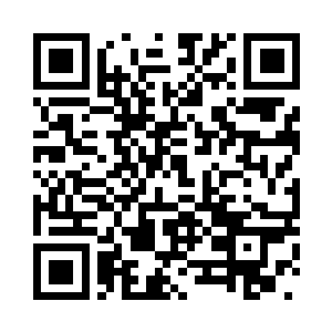 心情绝佳地用脚在地上拍打着节奏二维码生成