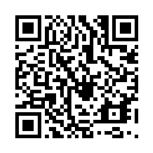 忍住笑摘了喀秋莎坐在旁边的长排椅上仰头看二维码生成