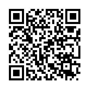 快步朝着雅文和小秋的座位走了过去二维码生成