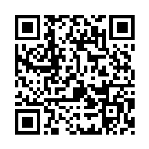 总是有意无意地在她们俩身上瞟来瞟去二维码生成