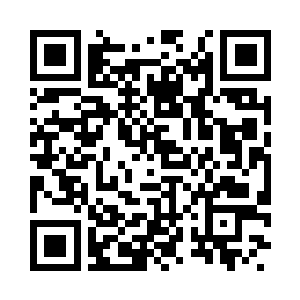 恐怖的火焰瞬间让野蛮人变成一个火人二维码生成