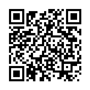 悲戚而又痛苦的表情慢慢变得平静二维码生成