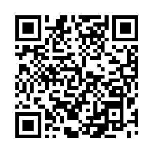 情不自禁的叶秋竟然下意识捏了一下二维码生成