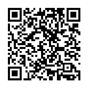 想脱离军车的保护依仗自身车辆的高速来摆脱追击二维码生成