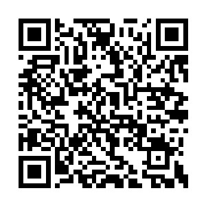 感受巴克的手指跟舌尖在她羞羞的那些部位游移二维码生成